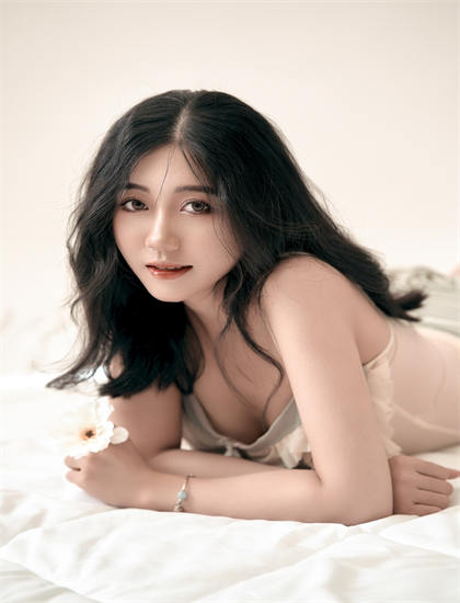 《火口的两人》音乐配乐解析史诗级的：音效设计与主题曲创作分析，无删减版